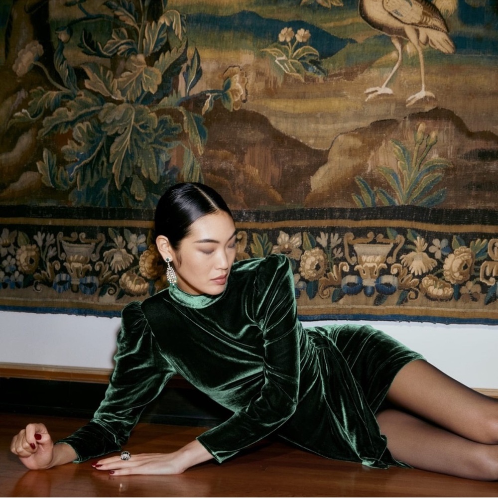 Reformation Burgundy Green Velvet Mock Wrap Keyhole Back Mini Dress Holiday 10 - Picture 3 of 9